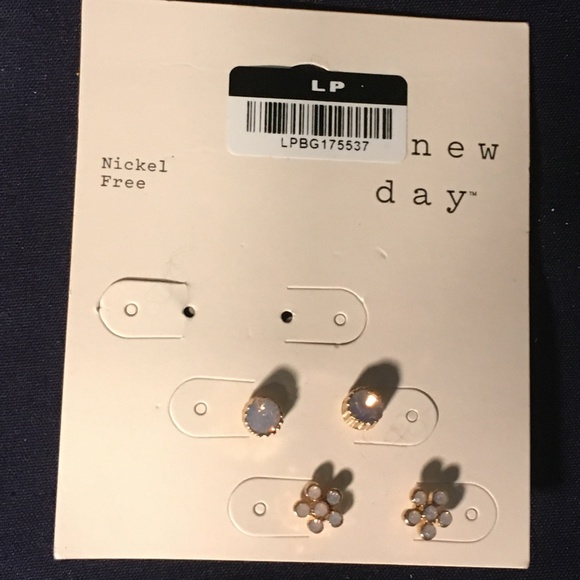 NWT A NEW DAY 2-PAIR NICKEL FREE PINK/GOLD EARRING - Picture 2 of 3
